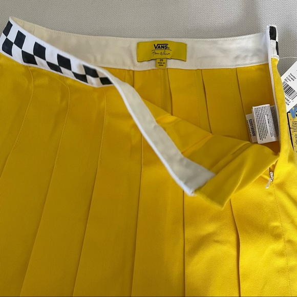 VANS X TIERRA WHACK PLEATED SKIRT Size 25 - Picture 2 of 7
